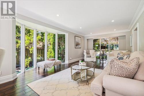 1301 Bunsden Avenue, Mississauga (Sheridan), ON - Indoor Photo Showing Living Room