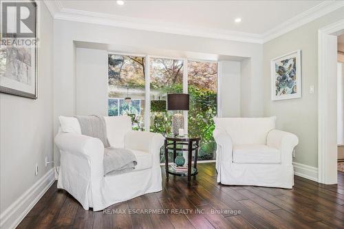 1301 Bunsden Avenue, Mississauga (Sheridan), ON - Indoor Photo Showing Living Room