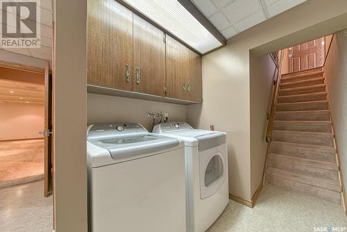 251 Halifax Street N, Regina, SK - Indoor Photo Showing Laundry Room