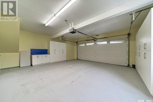 251 Halifax Street N, Regina, SK - Indoor Photo Showing Garage