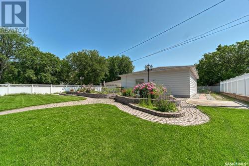 251 Halifax Street N, Regina, SK - Outdoor