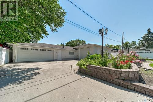 251 Halifax Street N, Regina, SK - Outdoor