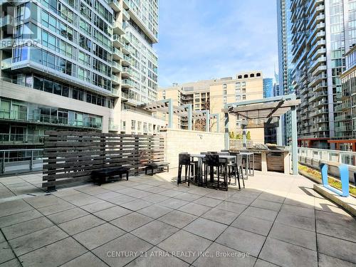 520 - 30 Nelson Street, Toronto (Waterfront Communities), ON - Outdoor