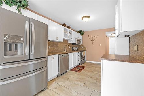 35 Jacqueline Boulevard, Hamilton, ON - Indoor Photo Showing Kitchen