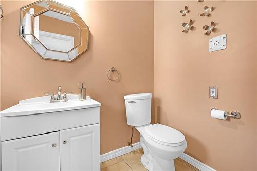 35 Jacqueline Boulevard, Hamilton, ON - Indoor Photo Showing Bathroom