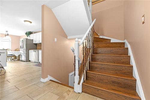 35 Jacqueline Boulevard, Hamilton, ON - Indoor Photo Showing Other Room