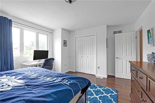 35 Jacqueline Boulevard, Hamilton, ON - Indoor Photo Showing Bedroom