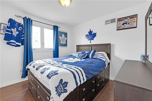 35 Jacqueline Boulevard, Hamilton, ON - Indoor Photo Showing Bedroom