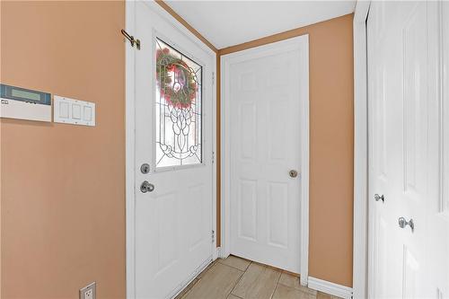 35 Jacqueline Boulevard, Hamilton, ON - Indoor Photo Showing Other Room