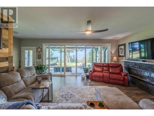 124 Sasquatch Trail, Osoyoos, BC - Indoor Photo Showing Living Room With Fireplace