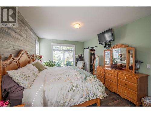 124 Sasquatch Trail, Osoyoos, BC - Indoor Photo Showing Bedroom