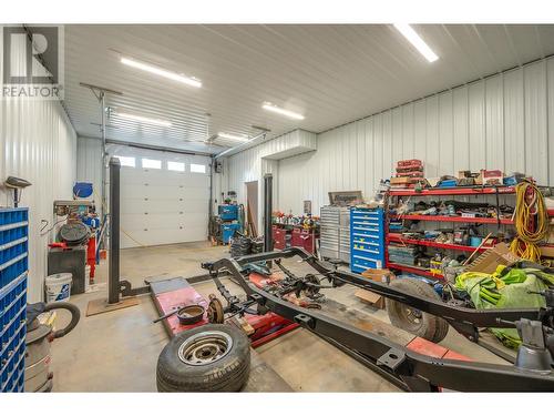 124 Sasquatch Trail, Osoyoos, BC - Indoor Photo Showing Garage