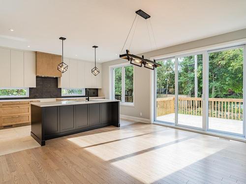 Dining room - 24A Rue De Lacey Green, Kirkland, QC - Indoor Photo Showing Kitchen With Upgraded Kitchen