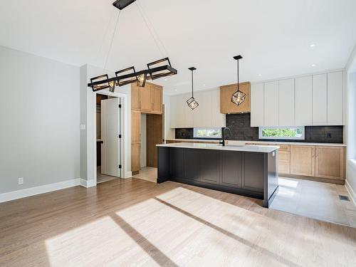 Dining room - 24A Rue De Lacey Green, Kirkland, QC - Indoor Photo Showing Kitchen