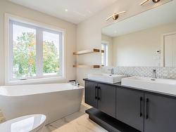 Ensuite bathroom - 