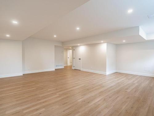 Family room - 24A Rue De Lacey Green, Kirkland, QC - Indoor Photo Showing Other Room