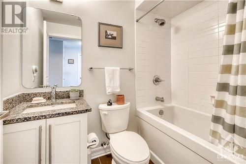 238 Besserer Street Unit#915, Ottawa, ON - Indoor Photo Showing Bathroom