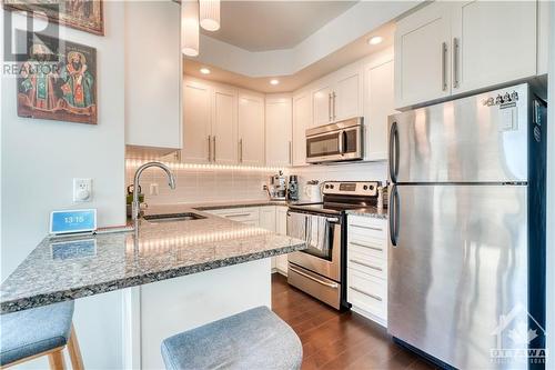 238 Besserer Street Unit#915, Ottawa, ON - Indoor Photo Showing Kitchen With Upgraded Kitchen