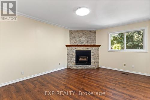 460 Grove Street E, Barrie (Grove East), ON - Indoor Photo Showing Living Room With Fireplace