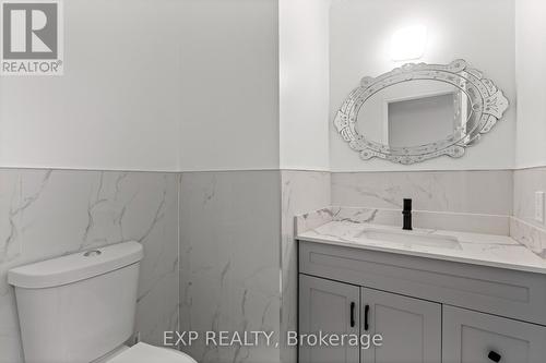 460 Grove Street E, Barrie (Grove East), ON - Indoor Photo Showing Bathroom