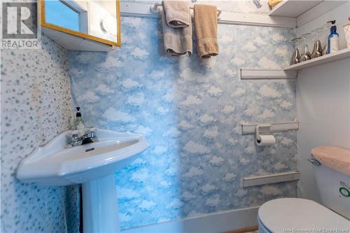 9 Mill Street, Port Elgin, NB - Indoor Photo Showing Bathroom