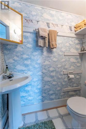 9 Mill Street, Port Elgin, NB - Indoor Photo Showing Bathroom