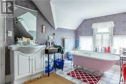 9 Mill Street, Port Elgin, NB - Indoor Photo Showing Bathroom