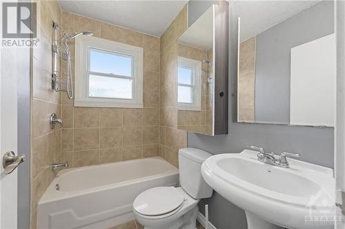 3573 Navan Road, Ottawa, ON - Indoor Photo Showing Bathroom