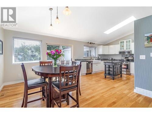 311 Woodpark Crescent, Kelowna, BC - Indoor Photo Showing Dining Room