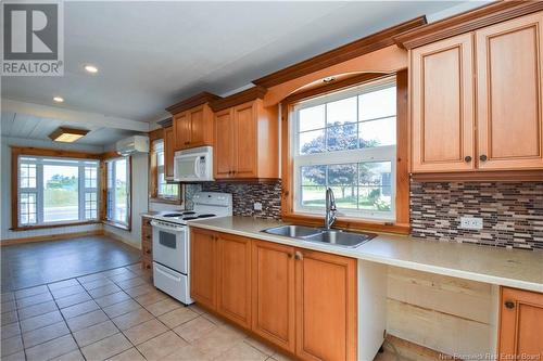 164 1 Ere Street, Shippagan, NB - Indoor Photo Showing Kitchen With Double Sink