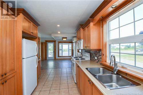 164 1 Ere Street, Shippagan, NB - Indoor Photo Showing Kitchen With Double Sink