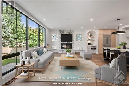 688 Hillcrest Avenue, Ottawa, ON - Indoor Photo Showing Living Room