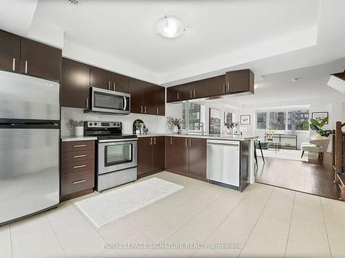 68 Cole St, Toronto, ON - Indoor Photo Showing Kitchen