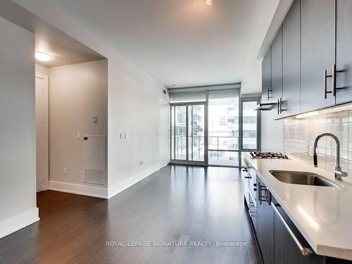 424-29 Queens Quay E, Toronto, ON - Indoor Photo Showing Kitchen