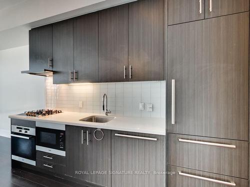 424-29 Queens Quay E, Toronto, ON - Indoor Photo Showing Kitchen With Upgraded Kitchen