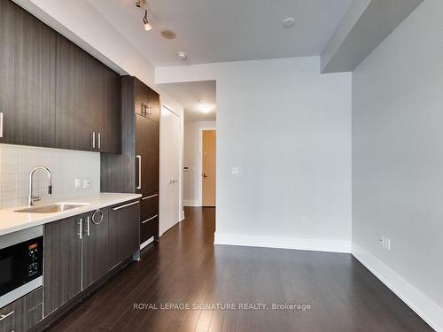 424-29 Queens Quay E, Toronto, ON - Indoor Photo Showing Kitchen With Upgraded Kitchen