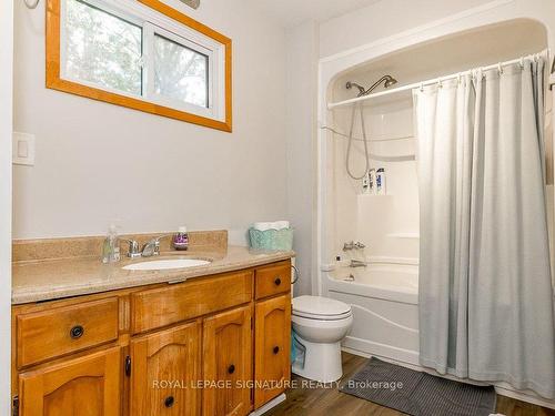 22 Lindale Ave, Tiny, ON - Indoor Photo Showing Bathroom