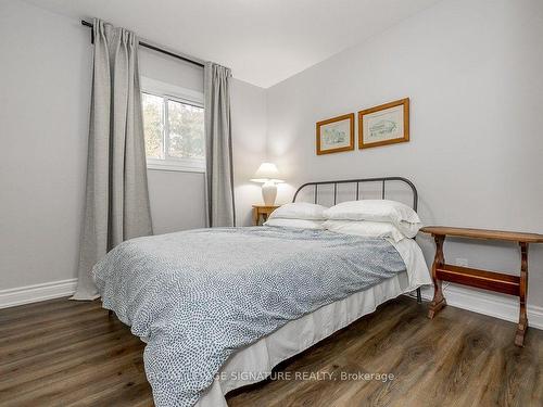 22 Lindale Ave, Tiny, ON - Indoor Photo Showing Bedroom