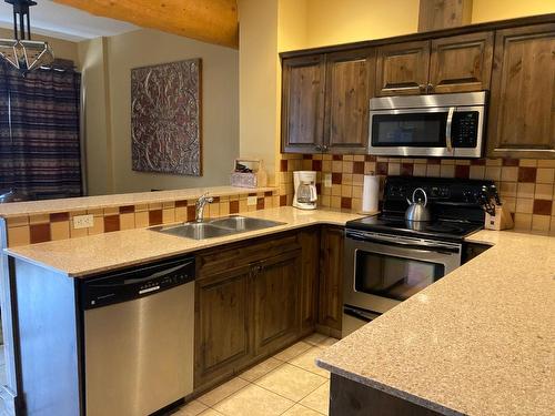 M3B - 1351 Gerry Sorensen Way, Kimberley, BC - Indoor Photo Showing Kitchen With Double Sink