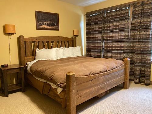 M3B - 1351 Gerry Sorensen Way, Kimberley, BC - Indoor Photo Showing Bedroom