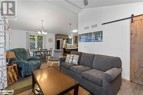 411 Shawanaga Lake Road, Dunchurch, ON - Indoor Photo Showing Living Room