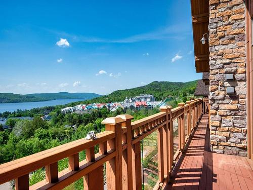 Vue sur l'eau - 10-168 Ch. Au Pied-De-La-Montagne, Mont-Tremblant, QC - Outdoor With Body Of Water With View