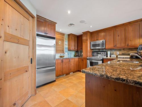 Cuisine - 10-168 Ch. Au Pied-De-La-Montagne, Mont-Tremblant, QC - Indoor Photo Showing Kitchen