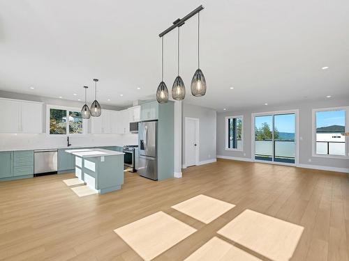 7065 Brailsford Pl, Sooke, BC - Indoor Photo Showing Kitchen With Upgraded Kitchen