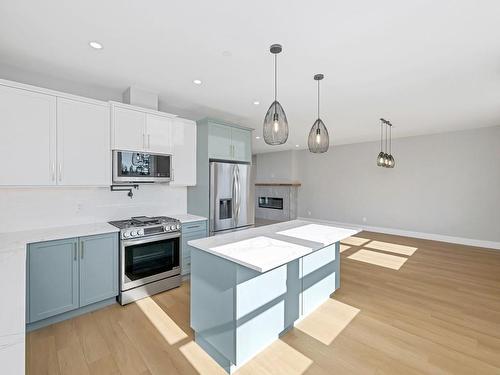 7065 Brailsford Pl, Sooke, BC - Indoor Photo Showing Kitchen