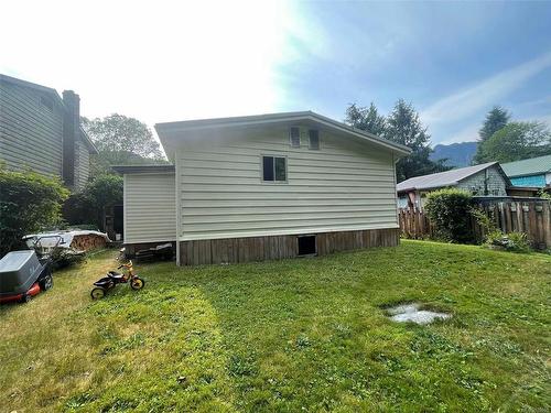 132 Maquinna Ave, Zeballos, BC 