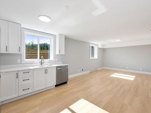 7063 Brailsford Pl, Sooke, BC - Indoor Photo Showing Kitchen