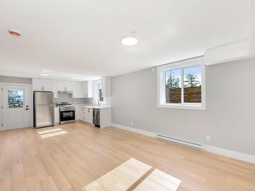 7063 Brailsford Pl, Sooke, BC - Indoor Photo Showing Kitchen