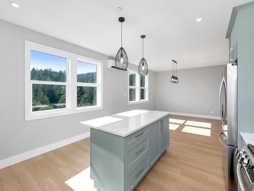 7063 Brailsford Pl, Sooke, BC - Indoor Photo Showing Kitchen