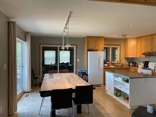 36 Poplar Bay Road, Kenora, ON - Indoor Photo Showing Kitchen